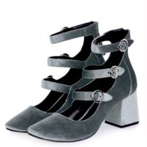 NWT Topshop Grey Velvet Buckle Heels 6.5